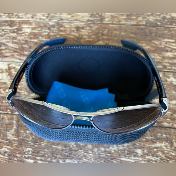 Costa Del Mar Sunglasses - Picture 3 of 6